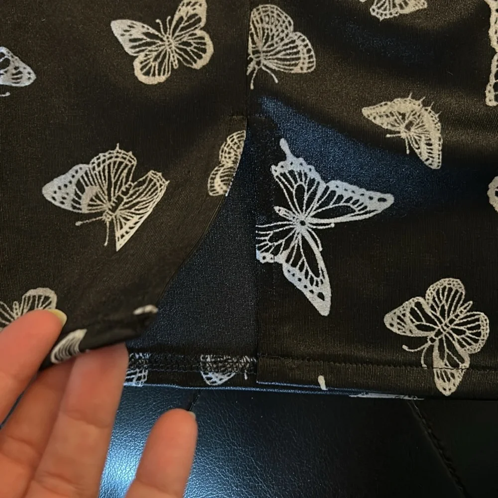 NWT Motel Zaid Mini Skirt in Black Butterfly Flock sz XS - Picture 6 of 10